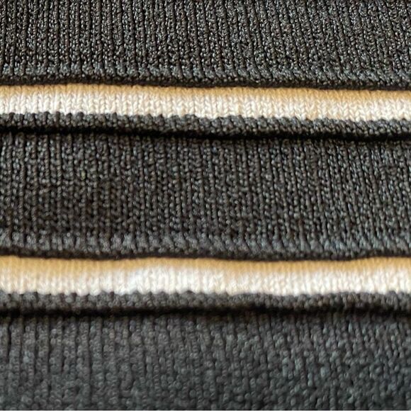 🌺3 for $30🌺Cable & Gauge Black and White Striped Tank Top, size M. (S120) - Picture 4 of 6